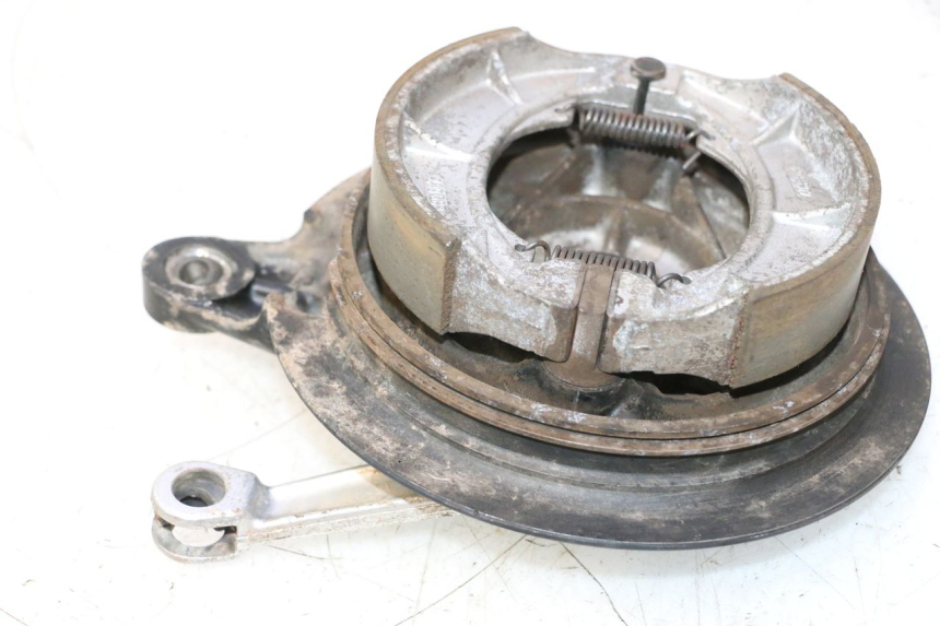 photo de FRENO TAMBOR TRASERO SUZUKI DR S 600 (1985 - 1989) - Primer plano técnico