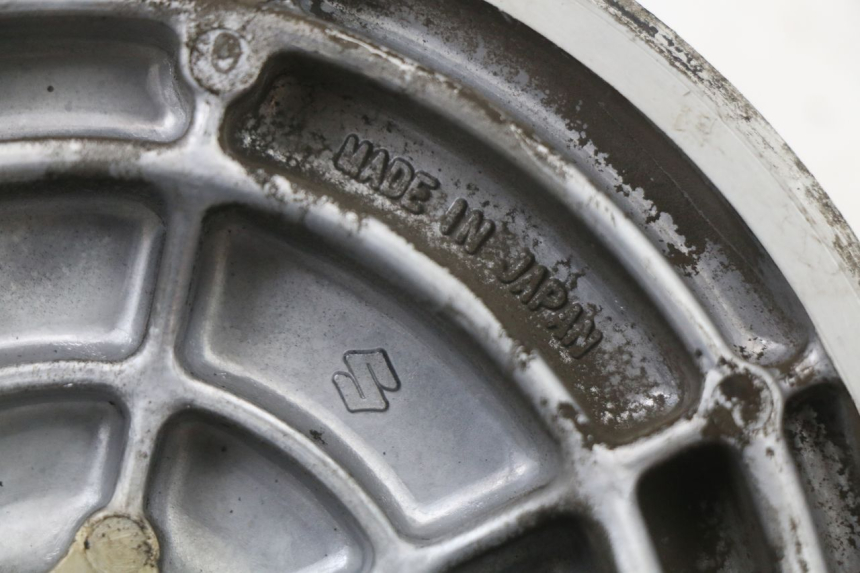 photo de FRENO TAMBOR TRASERO SUZUKI GSX E 250 (1982 - 1983) - Primer plano técnico