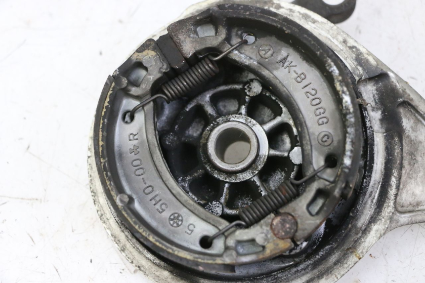 photo de TAMBOR TRASERO YAMAHA SR 125 (1982 - 2003) - Primer plano técnico