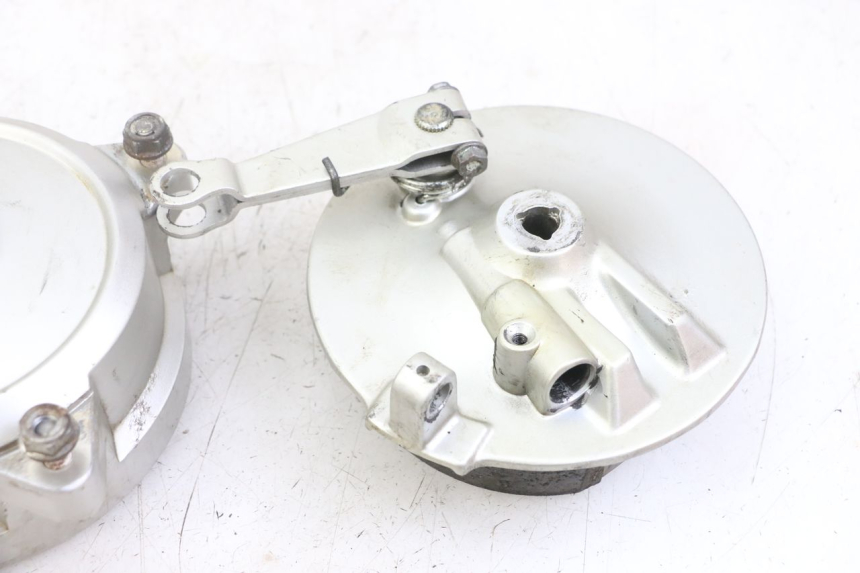 photo de TAMBOR DELANTERO HONDA SCV LEAD 100 (2003 - 2007) - Detalles de los puntos de fijación