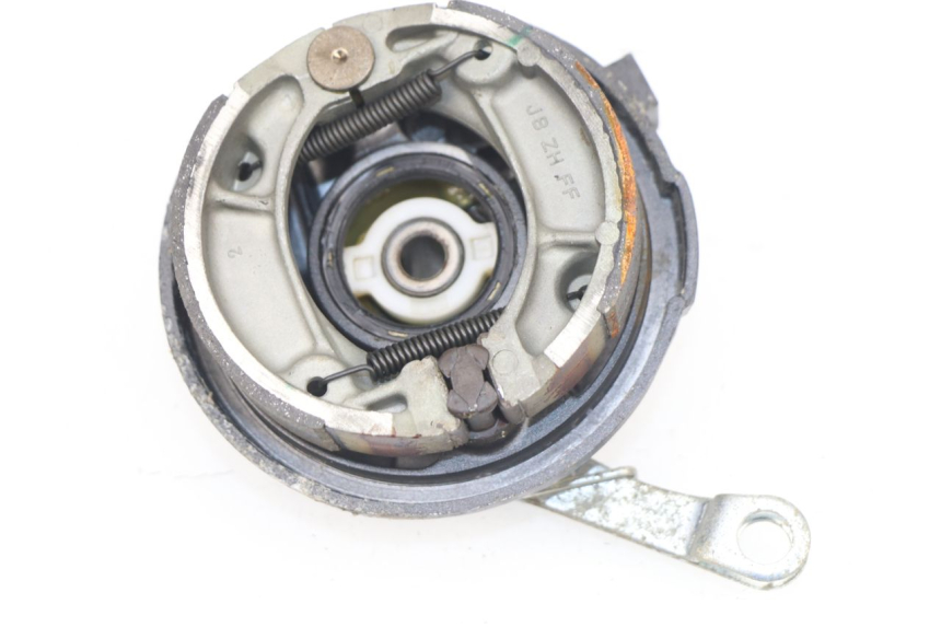 photo de FRENO TAMBOR DELANTERO HONDA NPS ZOOMER 50 (2004 - 2013) - Primer plano técnico