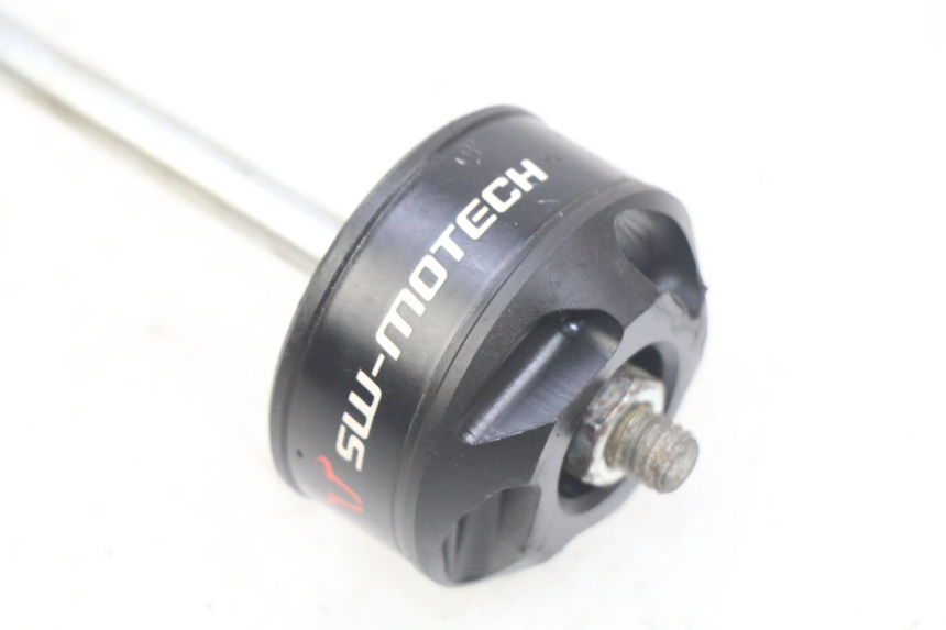 photo de AMORTIGUADOR DEL MOTOR HONDA CB R 1000 (2018 - 2023) - Primer plano técnico