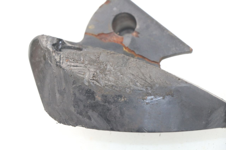 photo de PROTECTORES MOTORE SUZUKI GSR 600 (2005 - 2012) - Detalles de los puntos de fijación