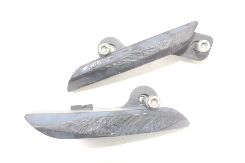 photo de PROTECTORES MOTORE SUZUKI GSR 750 (2011 - 2017) - Detalle de la pieza