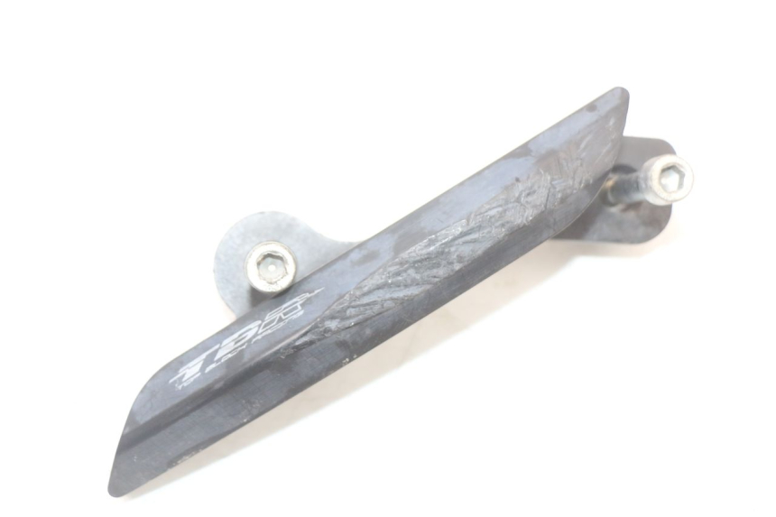 photo de PROTECTORES MOTORE SUZUKI GSR 750 (2011 - 2017) - Detalles de los puntos de fijación