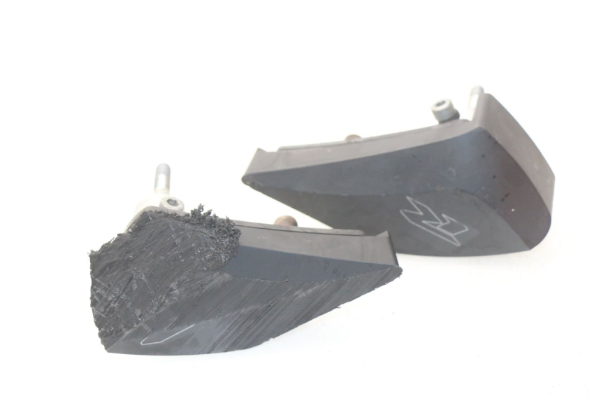 photo de PROTECTORES MOTORE SUZUKI GSX-R GSXR K16 1000 (2012 - 2016) - Detalles de los puntos de fijación