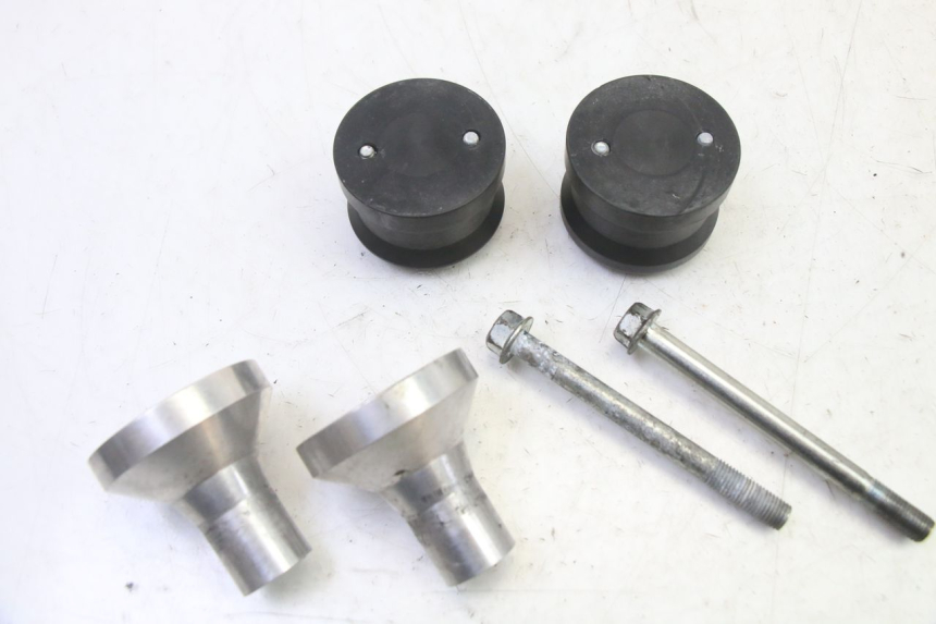 photo de PROTECTORES MOTORE SUZUKI SV S 650 (2003 - 2009) - Detalle de la pieza