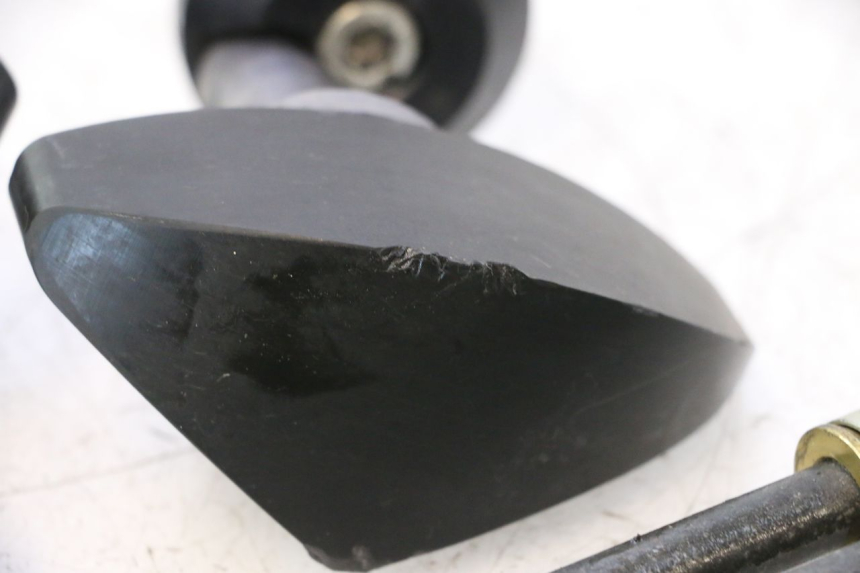 photo de PROTECTORES MOTORE YAMAHA YZF R6 600 (2008 - 2009) - Zoom estado de uso