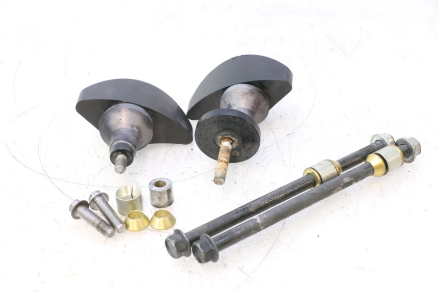 photo de PROTECTORES MOTORE YAMAHA YZF R6 600 (2008 - 2009) - Estado de la superficie y material