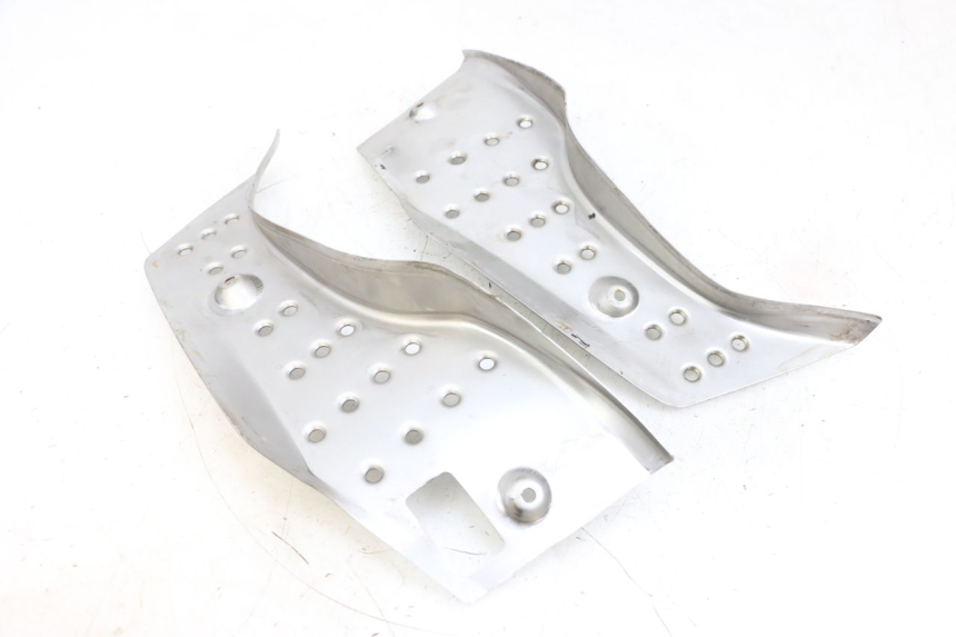 photo de TAPA REPOSAPIES GOMMA ADIVA AD3 300 (2014 - 2020) - Detalle de la pieza