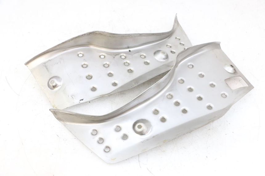 photo de TAPA REPOSAPIES GOMMA ADIVA AD3 300 (2014 - 2020) - Zoom estado de uso