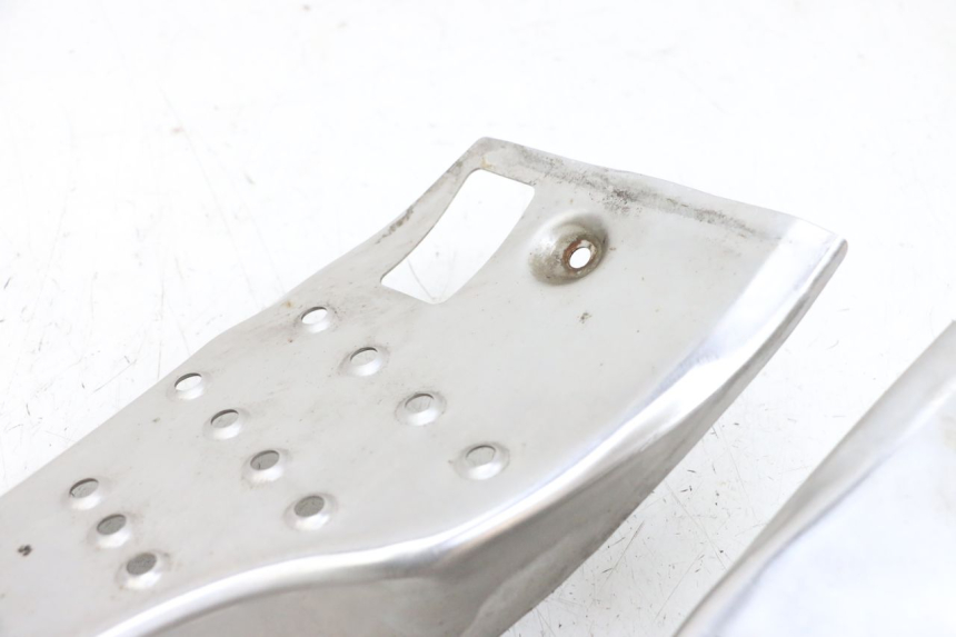 photo de TAPA REPOSAPIES GOMMA ADIVA AD3 300 (2014 - 2020) - Marcados y referencias originales