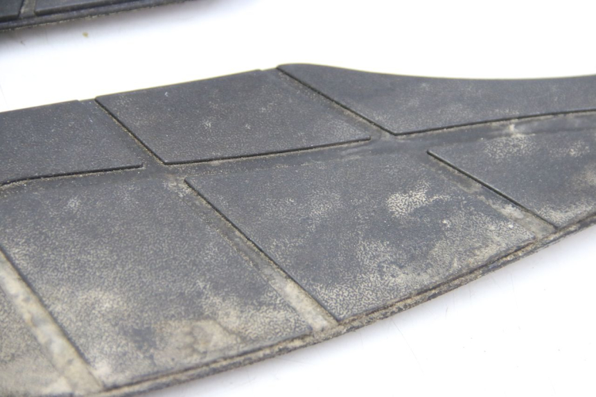 photo de ALFOMBRA PARA PISOS APRILIA ATLANTIC 500 (2002 - 2003) - Otra vista del artículo