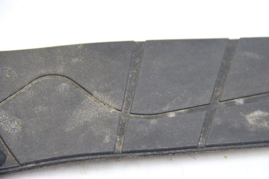 photo de ALFOMBRA PARA PISOS APRILIA ATLANTIC 500 (2002 - 2003) - Enfoque en la estructura