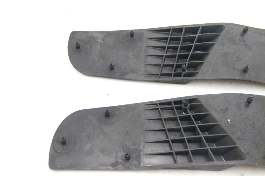 photo de ALFOMBRA PARA PISOS APRILIA ATLANTIC 500 (2002 - 2003) - Recambio usado revisado