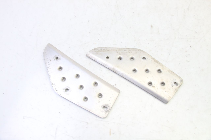 photo de TAPA REPOSAPIES GOMMA YAMAHA BW'S 100 (1999 - 2002) - Vista principal