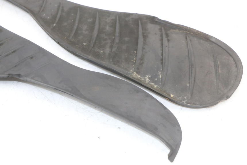 photo de TAPA REPOSAPIES GOMMA BMW C1 125 (2000 - 2003) - Otra perspectiva