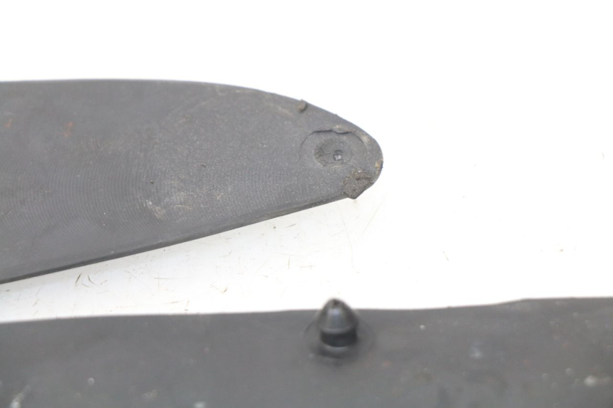 photo de TAPA REPOSAPIES GOMMA ERIDER CARGO 1 (2009 - 2018) - Zoom estado de uso