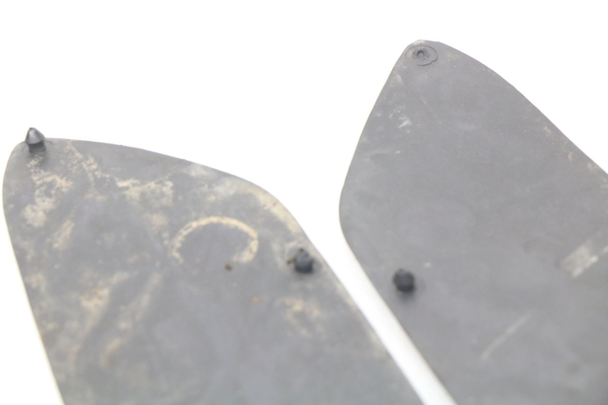 photo de TAPA REPOSAPIES GOMMA ERIDER CARGO 1 (2009 - 2018) - Primer plano técnico