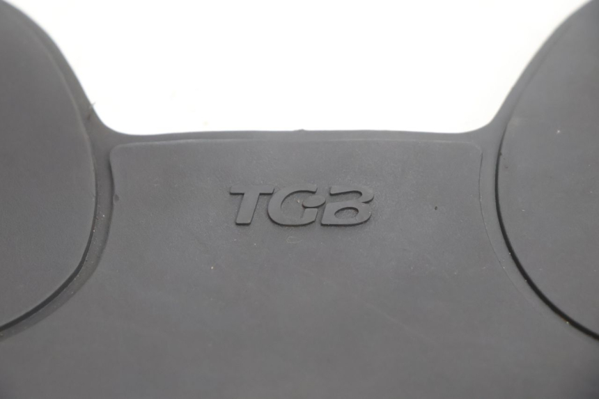 photo de TAPA REPOSAPIES GOMMA TGB CITY RS 50 (2011 - 2016) - Detalle de la pieza