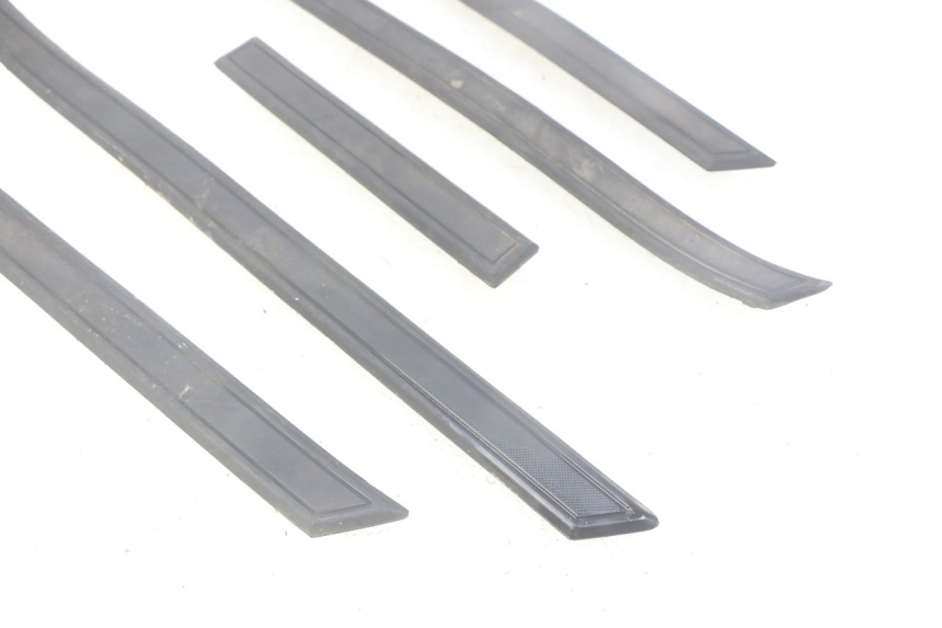 photo de ALFOMBRA DE PASO PEUGEOT DJANGO 2T 50 (2014 - 2019) - Zoom estado de uso