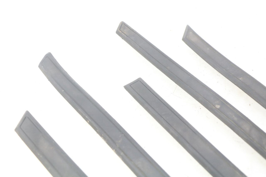 photo de ALFOMBRA DE PASO PEUGEOT DJANGO 2T 50 (2014 - 2019) - Otra perspectiva