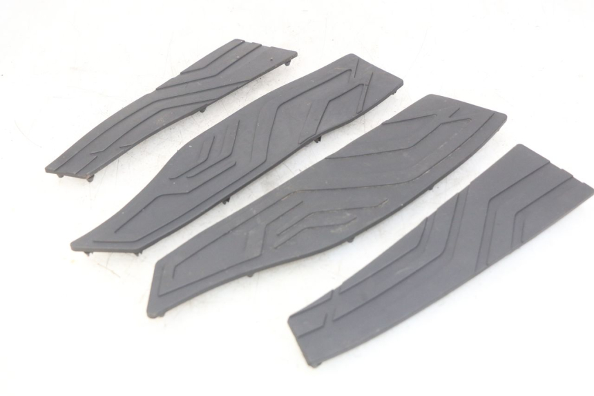 photo de ALFOMBRA DE ESTRIBO KYMCO DOWNTOWN ABS 125 (2015 - 2017) - Vista principal