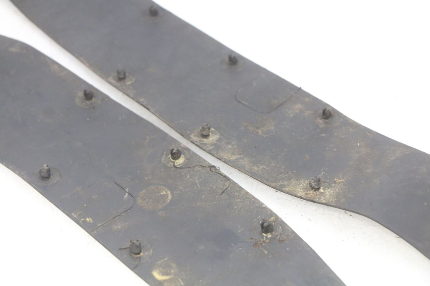 photo de ALFOMBRA DE PASO HONDA FES PANTHEON 2T 125 (1998 - 2002) - Zoom estado de uso