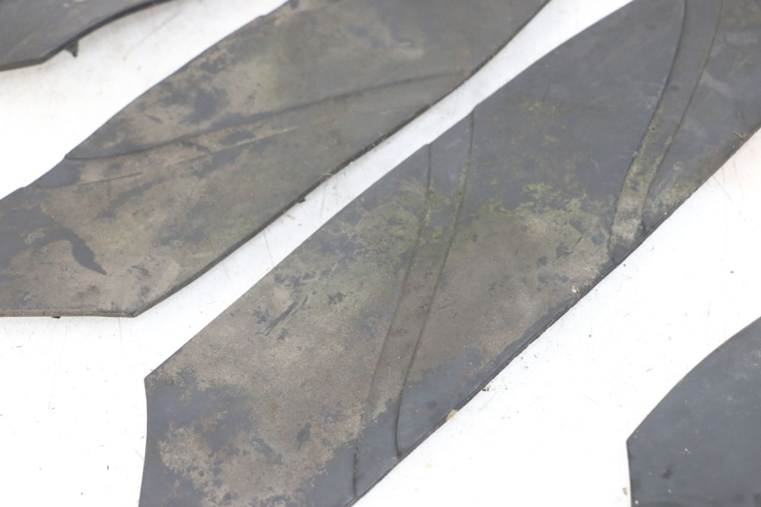 photo de ALFOMBRA DE PASO HONDA FES S-WING SWING ABS 125 (2007 - 2015) - Zoom estado de uso