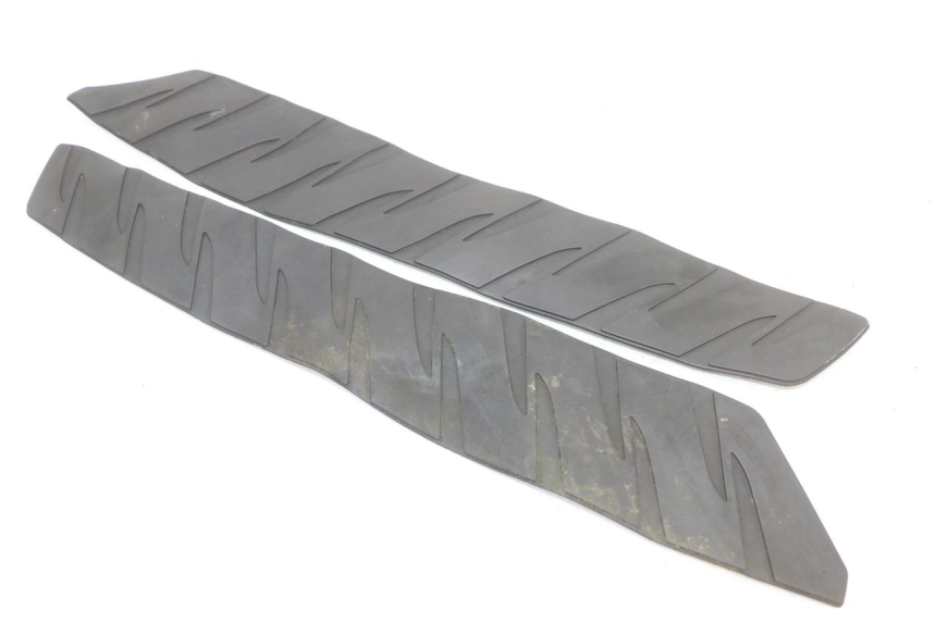 photo de TAPA REPOSAPIES GOMMA HONDA FJS SILVER WING SILVERWING 400 (2005 - 2008) - Detalle de la pieza