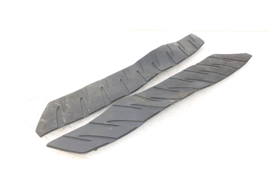 photo de TAPA REPOSAPIES GOMMA HONDA FJS SILVER WING SILVERWING 400 (2005 - 2008) - Vista principal