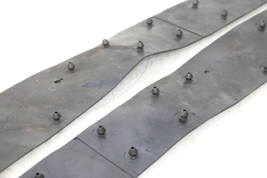photo de TAPA REPOSAPIES GOMMA HONDA FJS SILVER WING SILVERWING 400 (2005 - 2008) - Zoom estado de uso