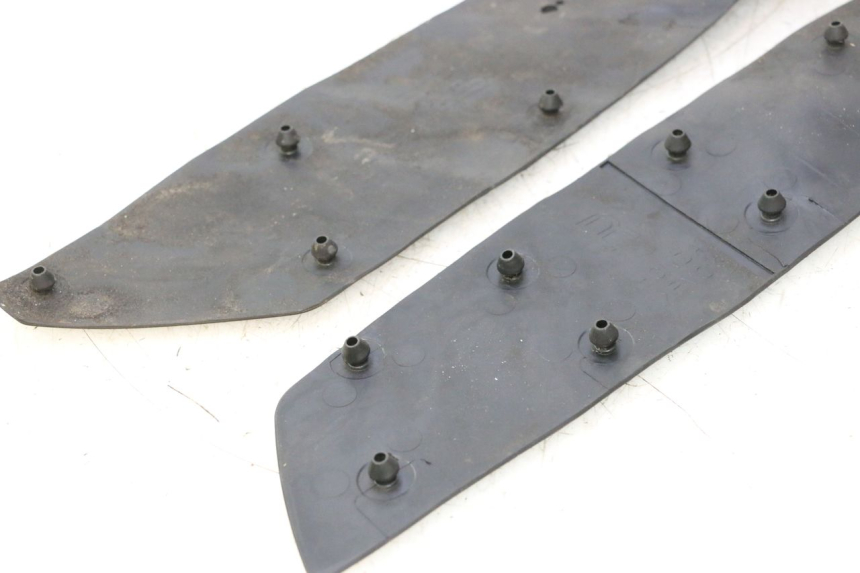 photo de TAPA REPOSAPIES GOMMA HONDA FJS SILVER WING SILVERWING 400 (2005 - 2008) - Otra perspectiva