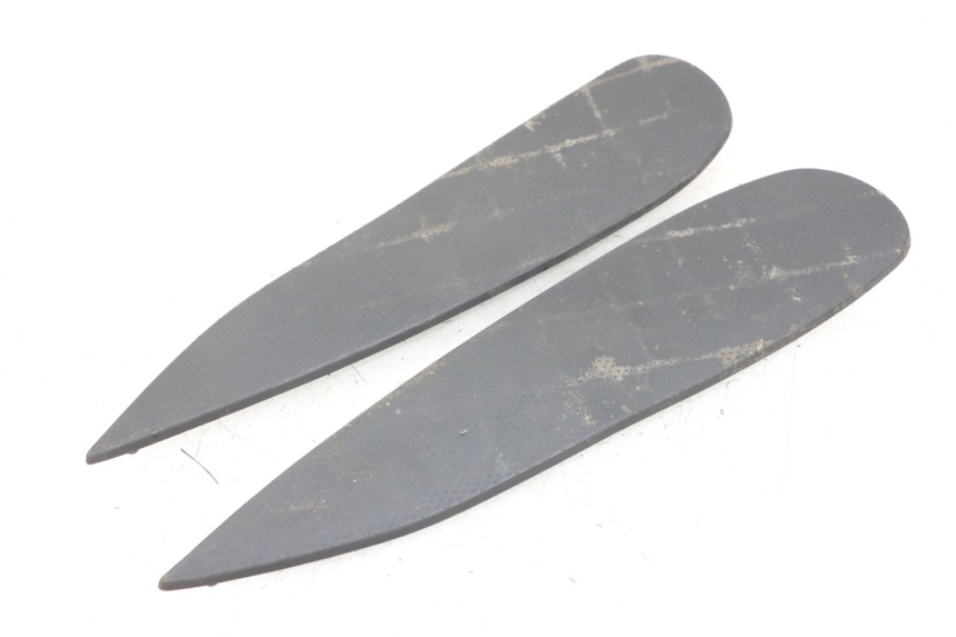 photo de TAPA REPOSAPIES GOMMA PEUGEOT GEOPOLIS RS 125 (2007 - 2009) - Vista principal