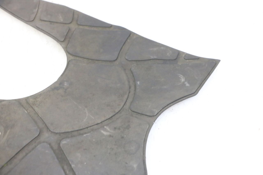 photo de TAPA REPOSAPIES GOMMA KYMCO GRAND DINK 125 (2002 - 2007) - Zoom estado de uso