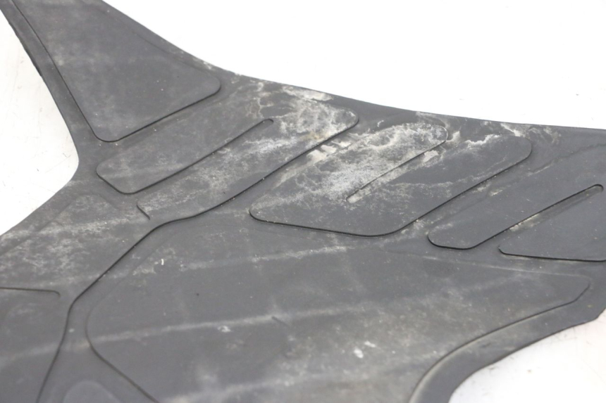 photo de TAPA REPOSAPIES GOMMA EUROCKA GTR 50 (2018 - 2021) - Otra perspectiva