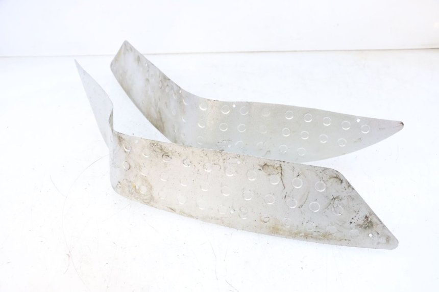 photo de TAPA REPOSAPIES GOMMA JM MOTORS GTS 125 (2015 - 2019) - Detalle de la pieza