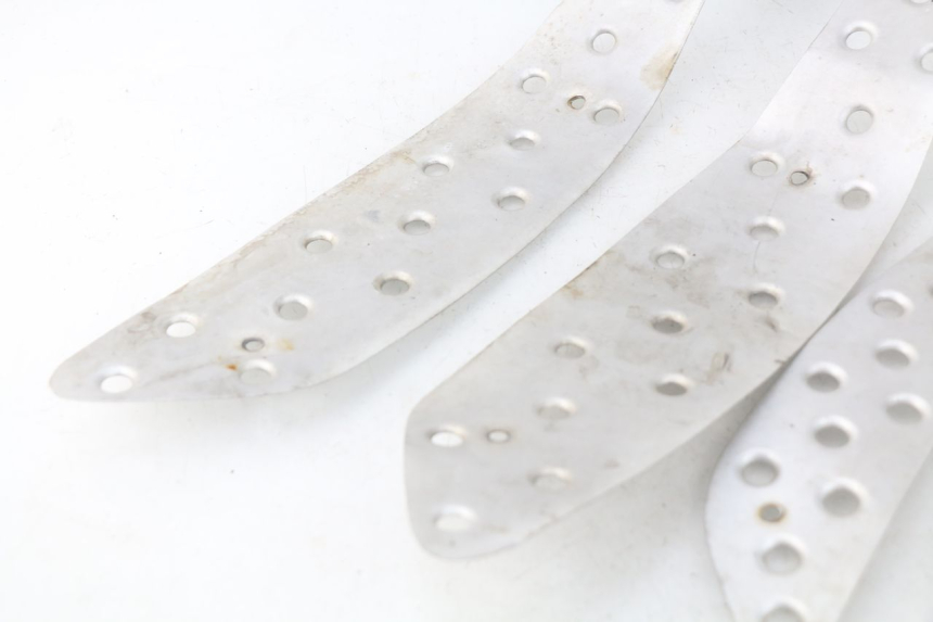 photo de TAPA REPOSAPIES GOMMA JONWAY GTX 2T 50 (2014 - 2020) - Primer plano técnico