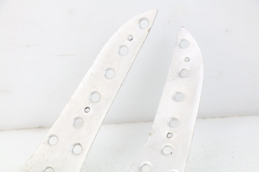 photo de TAPA REPOSAPIES GOMMA JONWAY GTX 2T 50 (2014 - 2020) - Vista general del producto