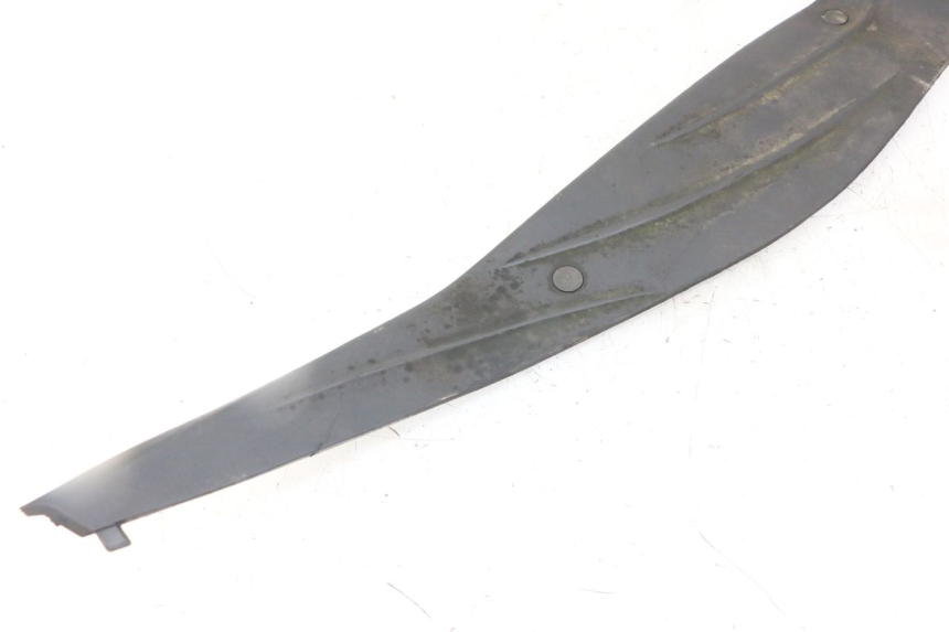 photo de TAPA REPOSAPIES GOMMA PIAGGIO IE MP3 YOURBAN 300 (2011 - 2016) - Primer plano técnico