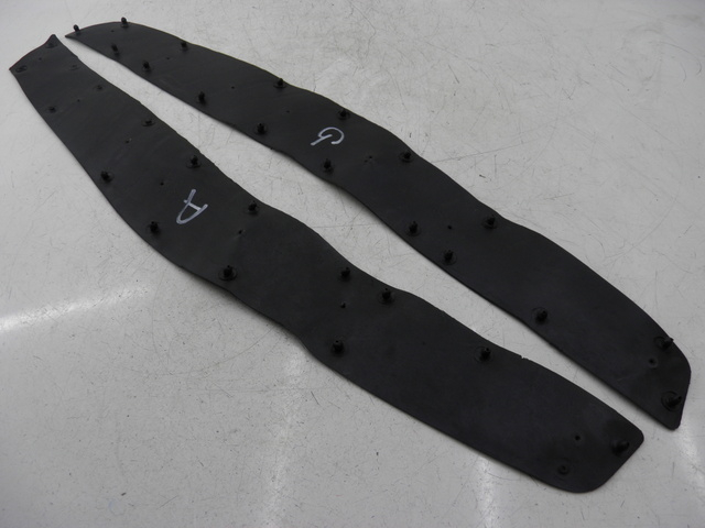 photo de TAPA REPOSAPIES GOMMA JM MOTOR S-MAX 125 (2010 - 2014) - Vista general del producto