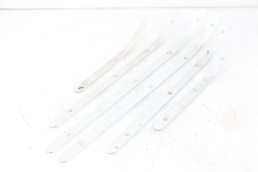 photo de TAPA REPOSAPIES GOMMA JM MOTORS VX 125 (2022 - 2025) - Vista principal