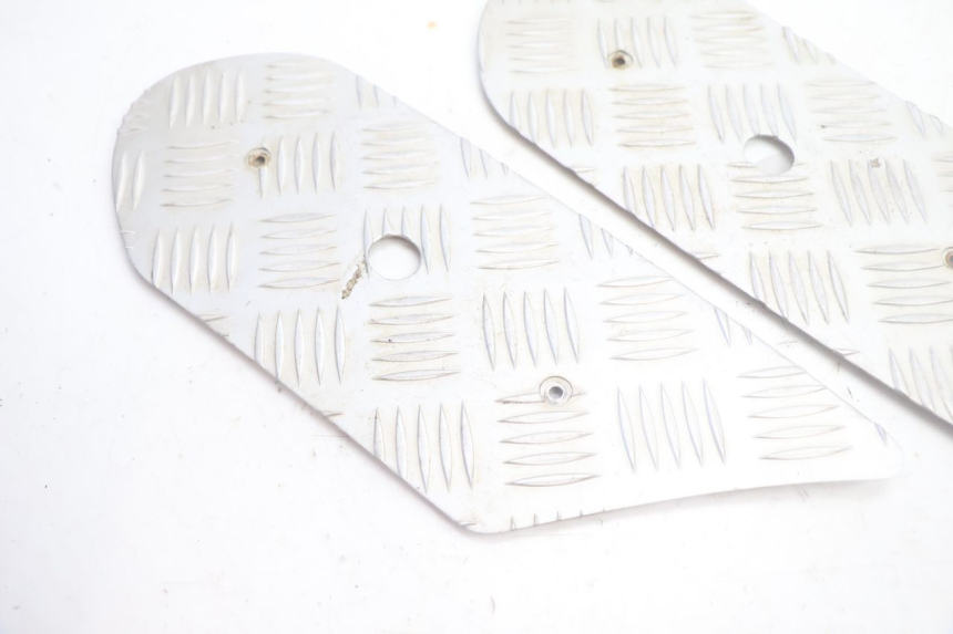 photo de ALFOMBRA PARA PISOS PEUGEOT KISBEE 4T 50 (2018 - 2022) - Detalle de la pieza