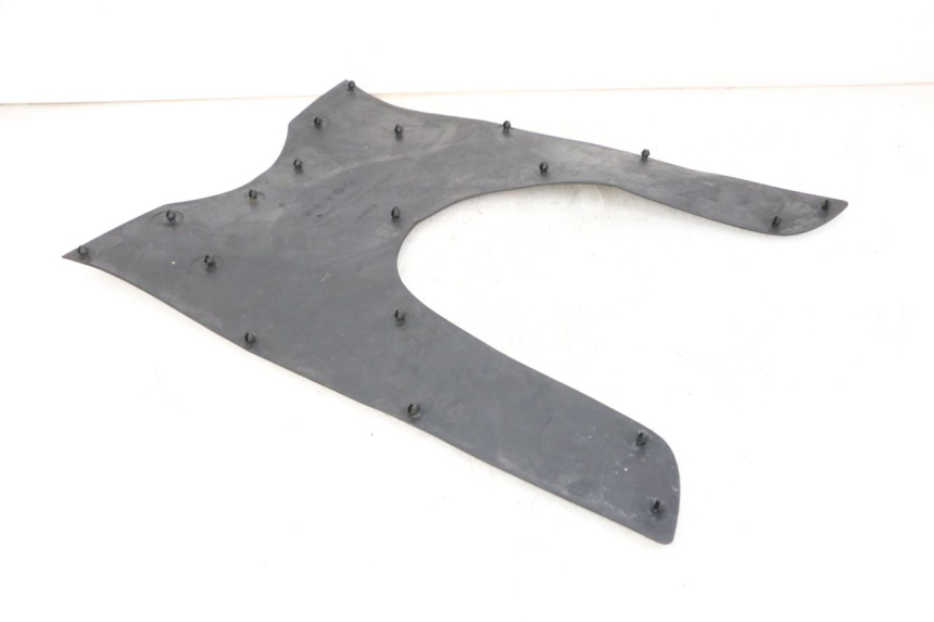 photo de TAPA REPOSAPIES GOMMA KYMCO GRAND DINK 125 (2008 - 2014) - Detalle de la pieza