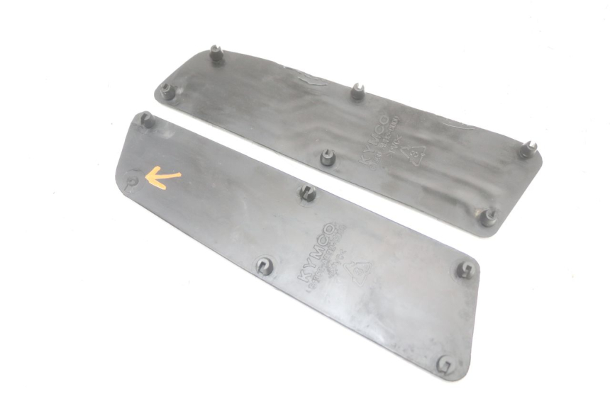 photo de ALFOMBRA DE PASO KYMCO X-TOWN XTOWN 125 (2016 - 2021) - Detalles de los puntos de fijación