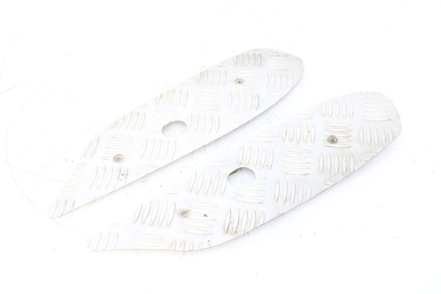photo de TAPA REPOSAPIES GOMMA PEUGEOT LUDIX BLASTER 50 (2006 - 2014) - Detalle de la pieza