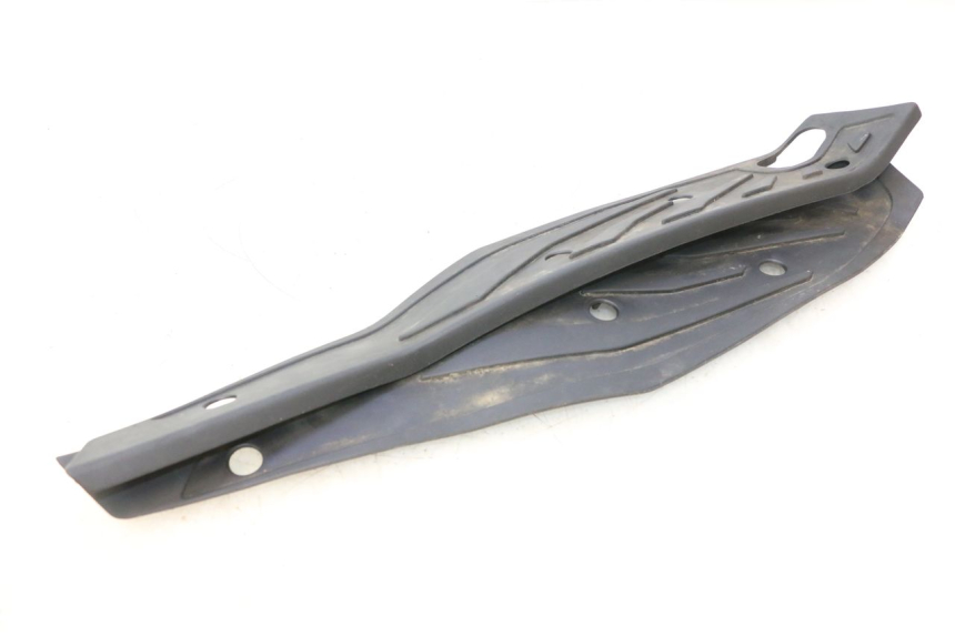 photo de TAPA REPOSAPIES GOMMA PIAGGIO MP3 HPE 530 (2022 - 2026) - Vista general del producto