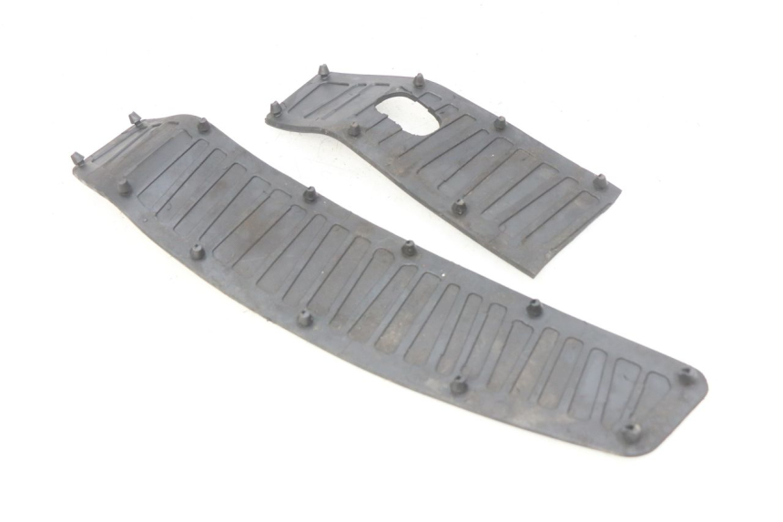 photo de ALFOMBRA DE PASO PIAGGIO MP3 LT 300 (2010 - 2016) - Detalle de la pieza