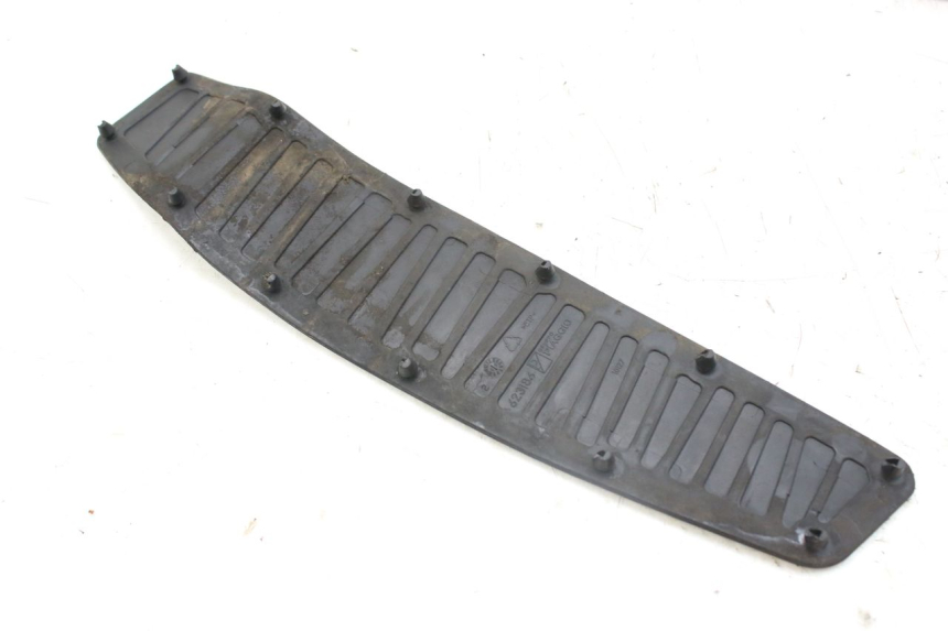 photo de ALFOMBRA DE PASO PIAGGIO MP3 RL 250 (2006 - 2010) - Detalle de la pieza