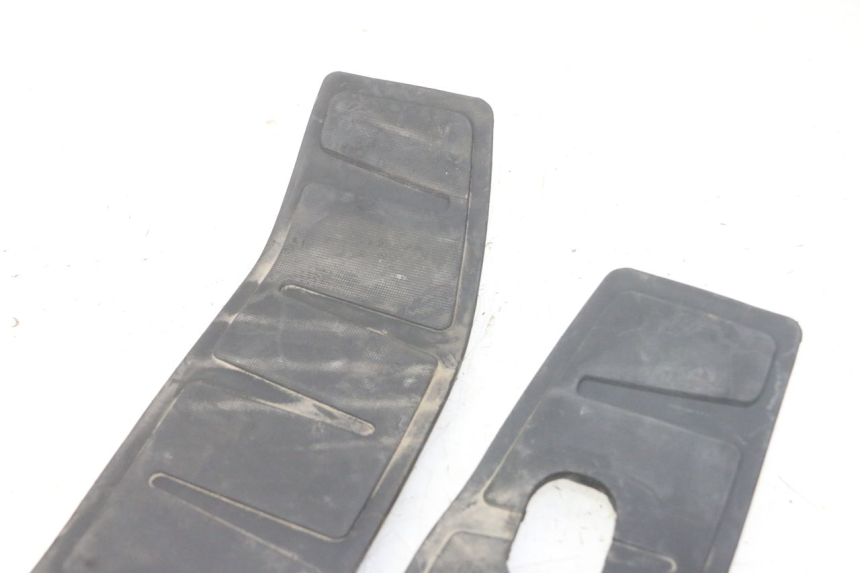 photo de ALFOMBRA DE PASO PIAGGIO MP3 RL 250 (2006 - 2010) - Otra perspectiva